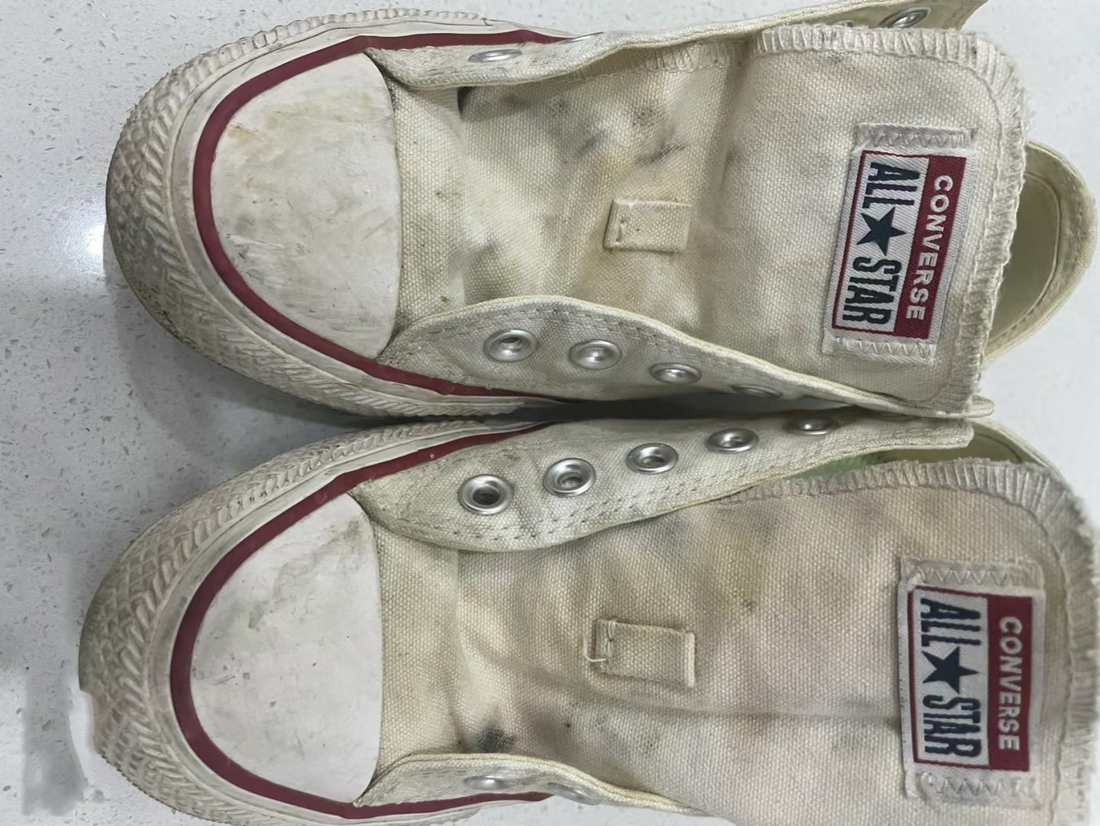 How to Clean White Converse Shoes